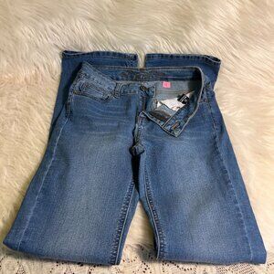 WAX Jean's Size 7 Women/Junior Distressed Look, Great Condition